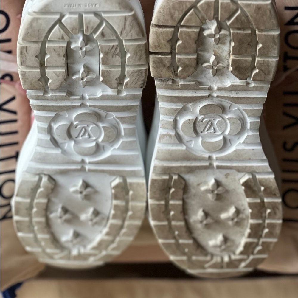 Louis Vuitton Pink and White Women's Sneakers - Picture 14 of 14